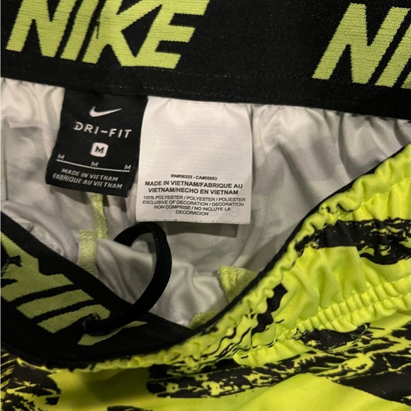 Nike dri-fit basketball shorts - Picture 3 of 3